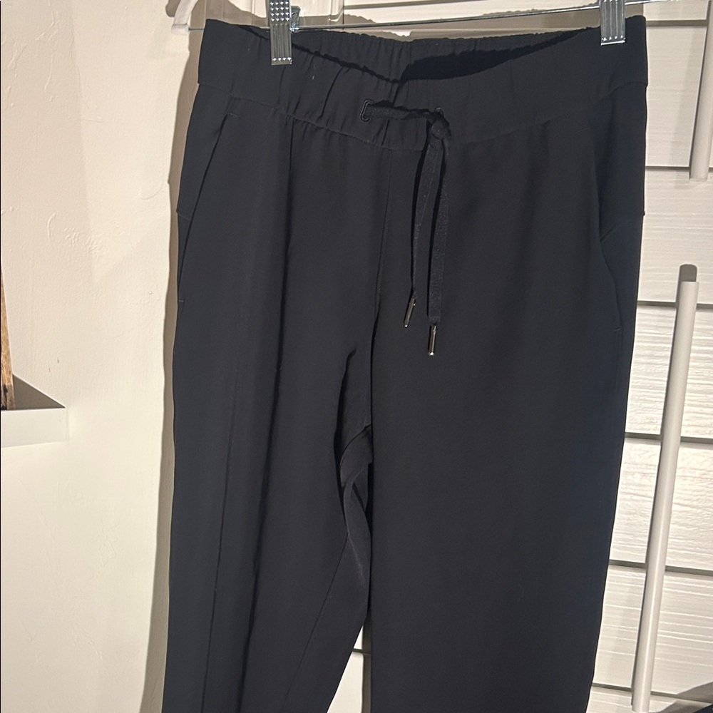 Lululemon Black Capris size 4